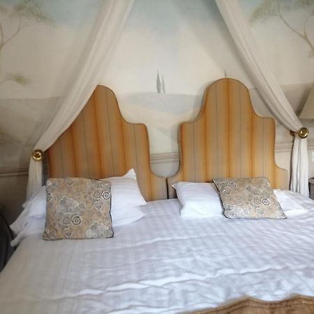 The Lake Country House Hotel & Spa Llangammarch Wells ภายนอก รูปภาพ