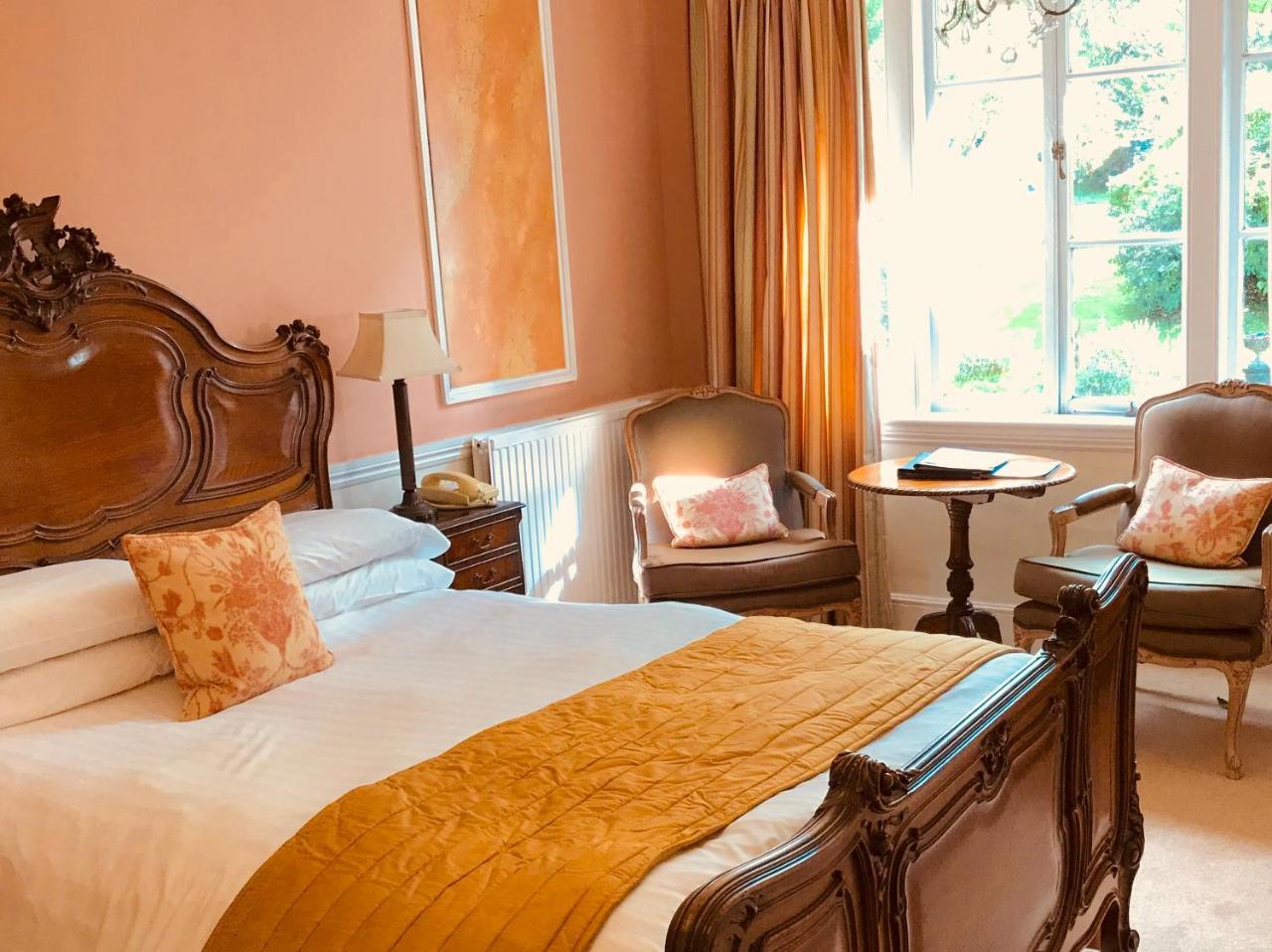The Lake Country House Hotel & Spa Llangammarch Wells ภายนอก รูปภาพ