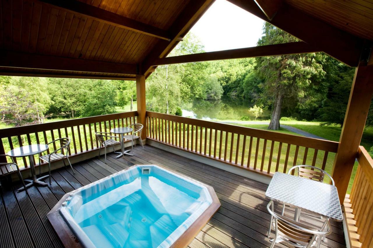 The Lake Country House Hotel & Spa Llangammarch Wells ภายนอก รูปภาพ