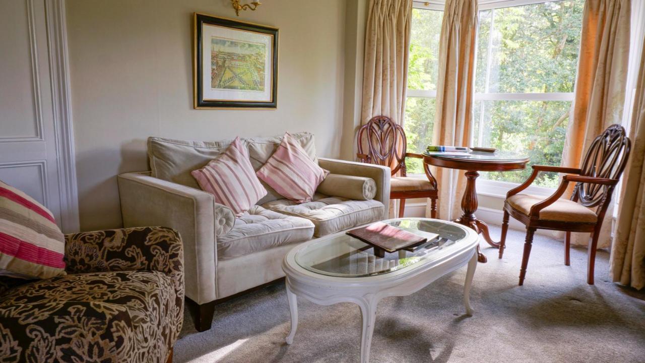 The Lake Country House Hotel & Spa Llangammarch Wells ภายนอก รูปภาพ