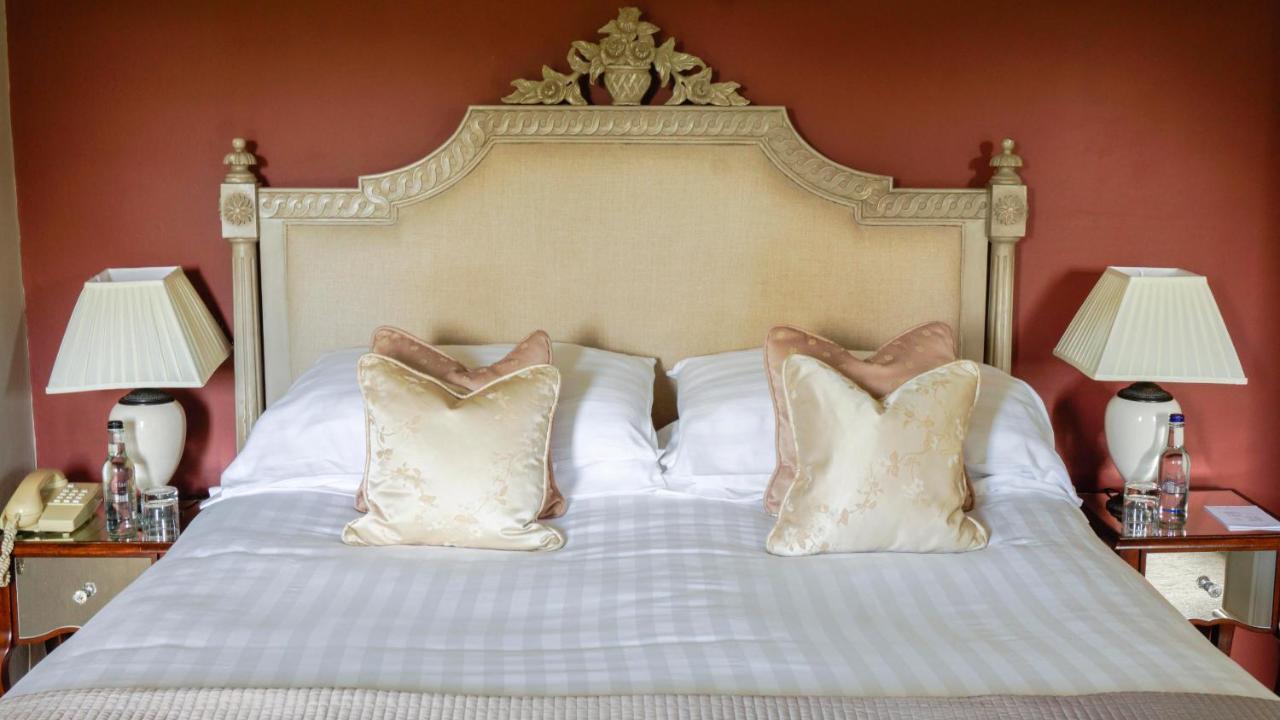 The Lake Country House Hotel & Spa Llangammarch Wells ภายนอก รูปภาพ